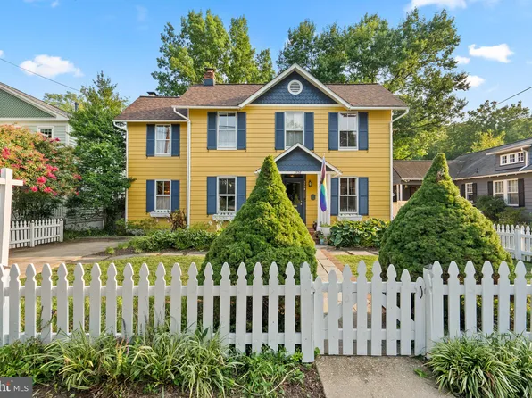 3708 Washington St, Kensington, MD 20895