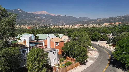 571 Winnie Way Photo 1