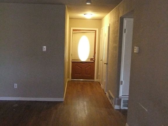 2nd image of 6608 Campana St