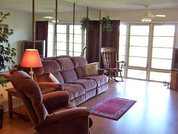 2nd image of 1100 Ponce De Leon Cir