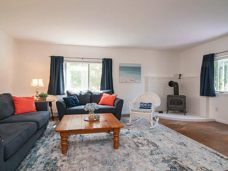 86 E Shore Ave — Photo 12