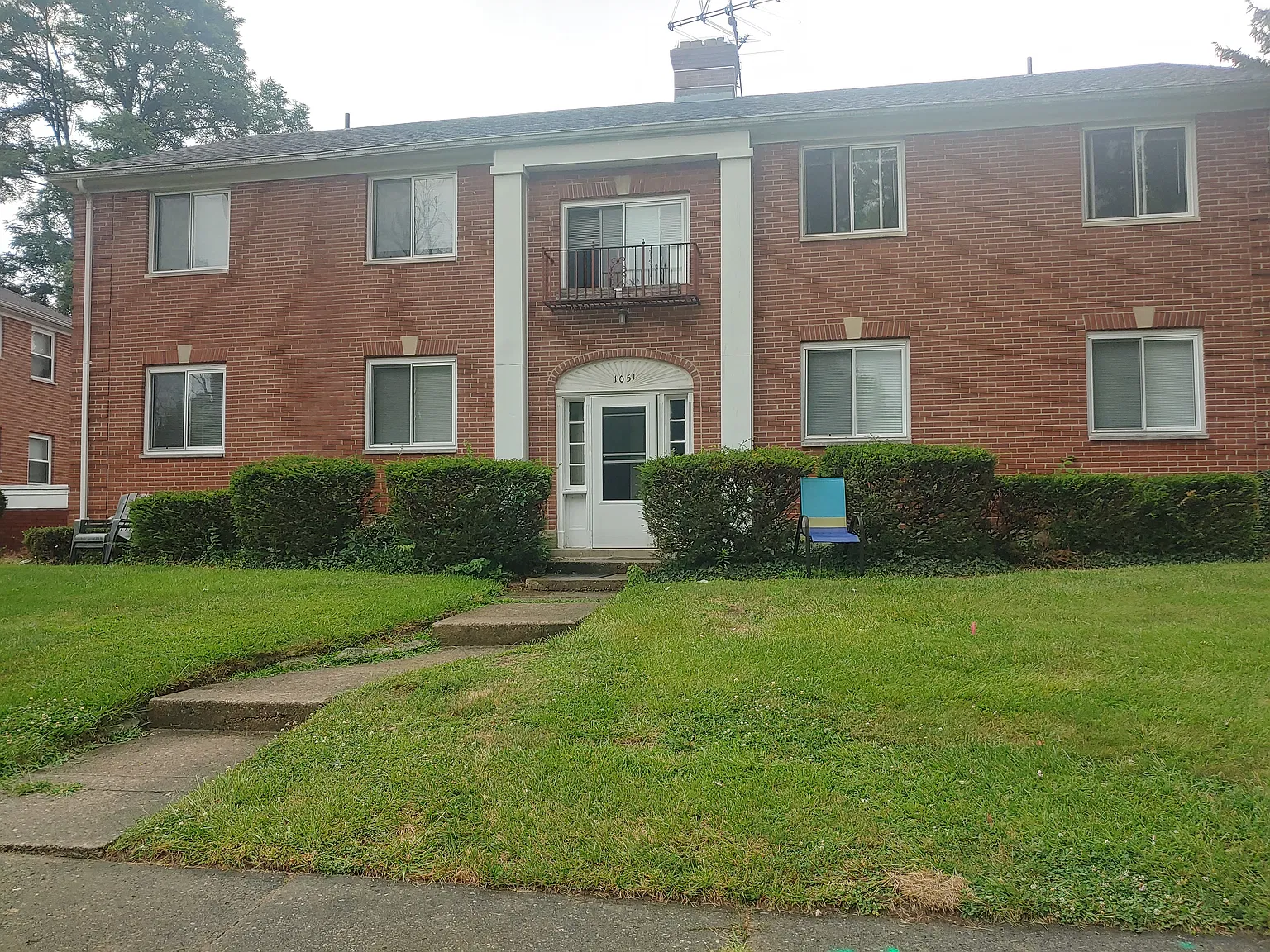 2 bed, 750 sqft, $850 — Photo 1
