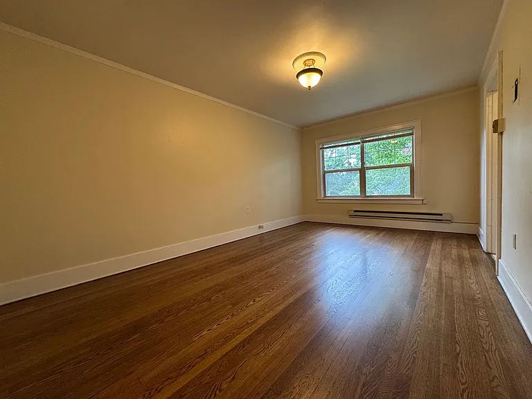 Belmont Apartments — Photo 26