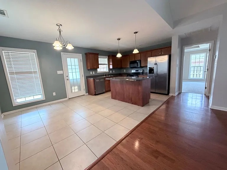 1074 Grove Landing Ln — Photo 9