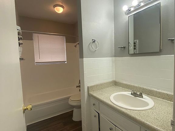 5th image of 205 E Huisache Ave #106