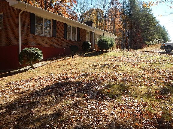 3rd image of 210 Tabor Dr