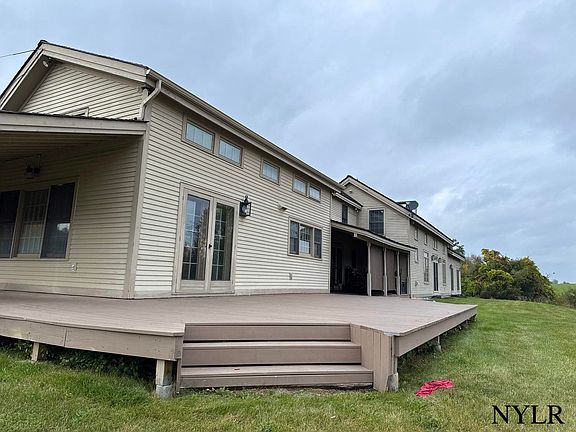 3rd image of 118 Middle Rd