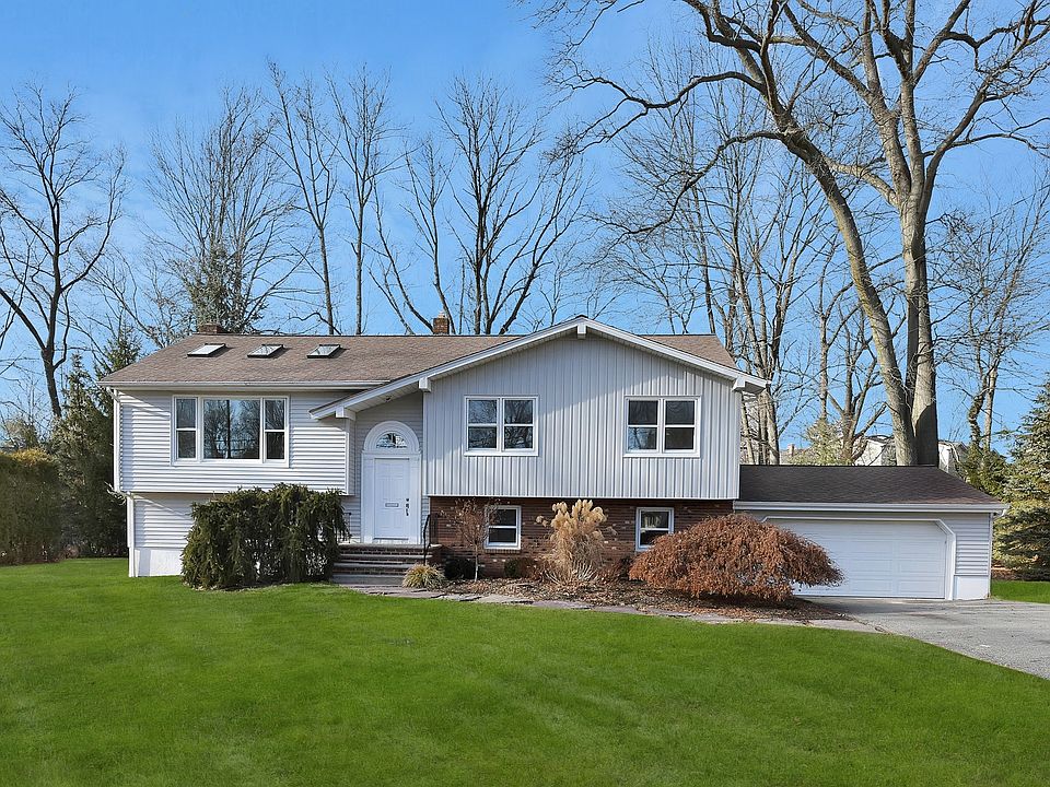 1st image of 63 Canterbury Dr