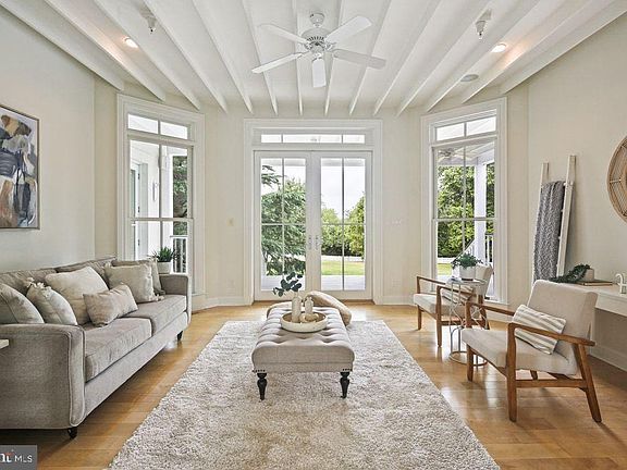 4th image of 21612 Ripplemead Dr