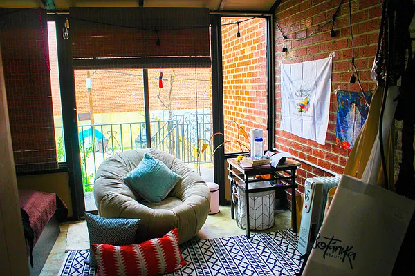 Rented by Winzone Realty Inc | media 6