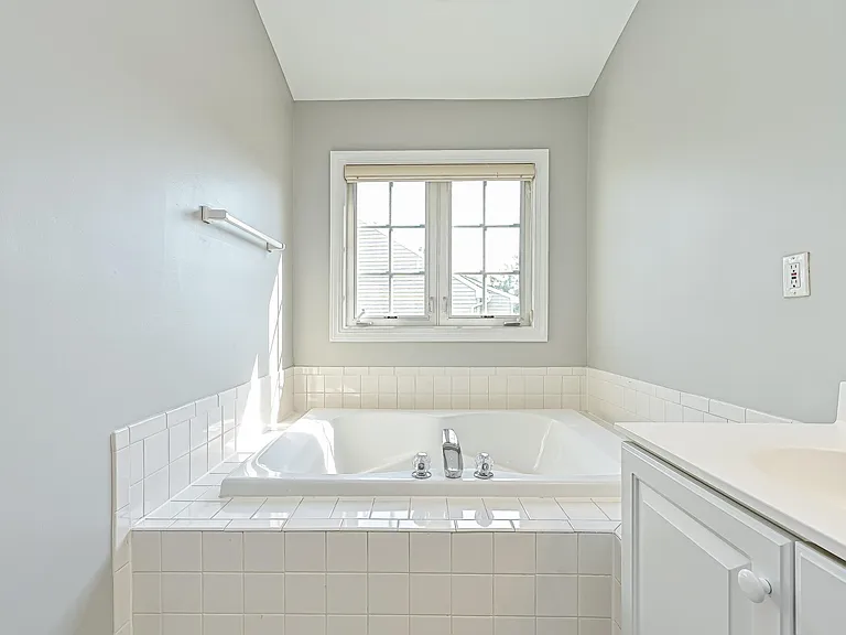 43045 Golf View Dr — Photo 34