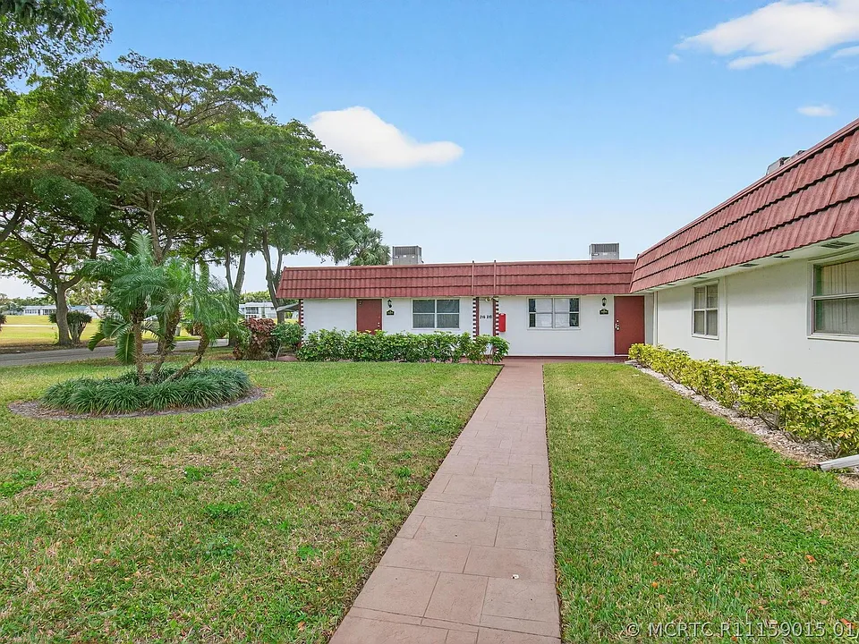 213 Waterford Cir #I