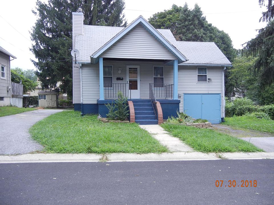 1st image of 3 Laurel Ave
