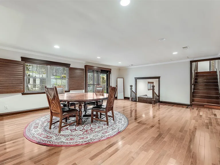 4900 Balcones Dr — Photo 16