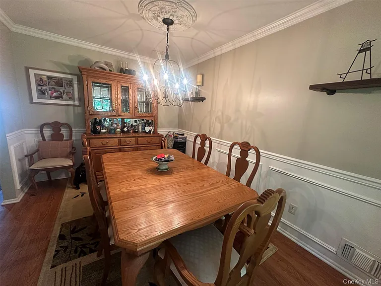 121 Villagegreen Ct — Photo 13