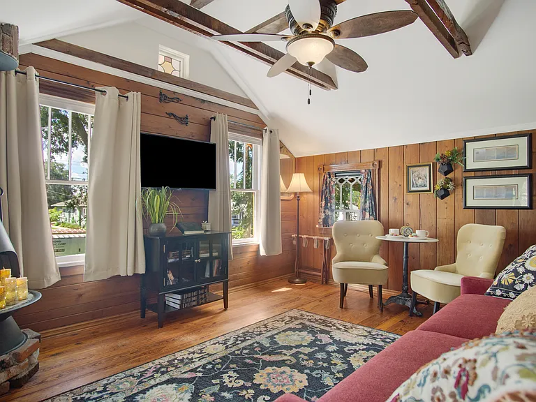 1110 Drew St #1 — Photo 14