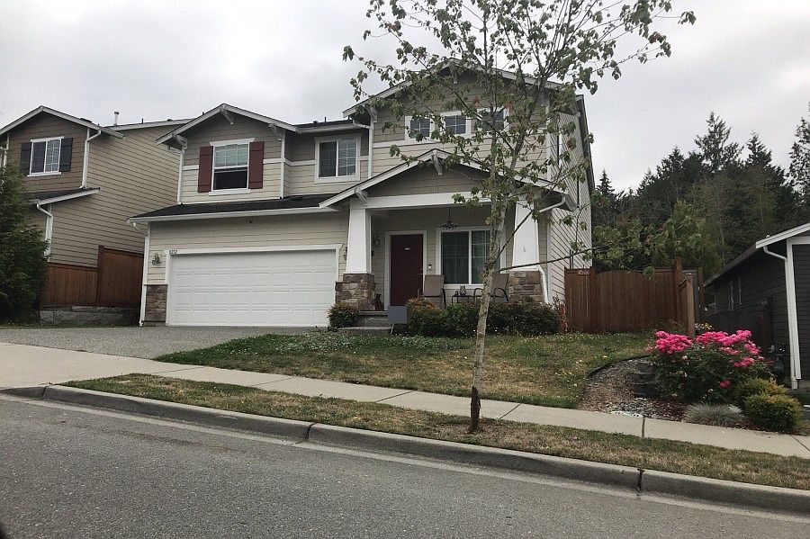 2nd image of 8212 82nd St NE