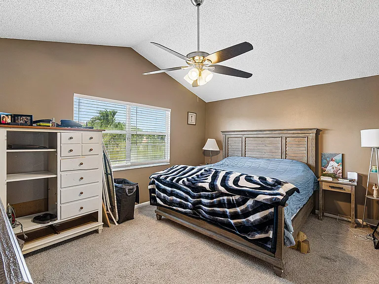 7366 Ashley Shores Cir — Photo 18