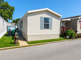 77 Country Dr #77, La Grange, IL 60525