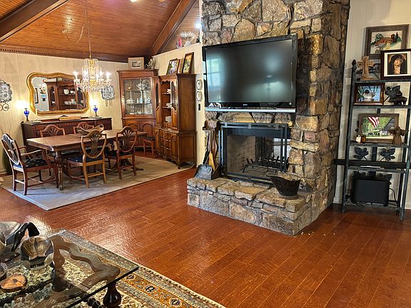 5th image of 3756 Old Brownsville Rd