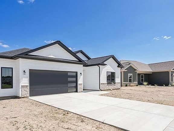 2nd image of 2493 Fiona Dr
