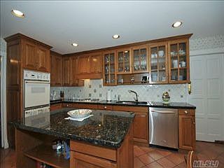 5th image of 523 Hunt Ln