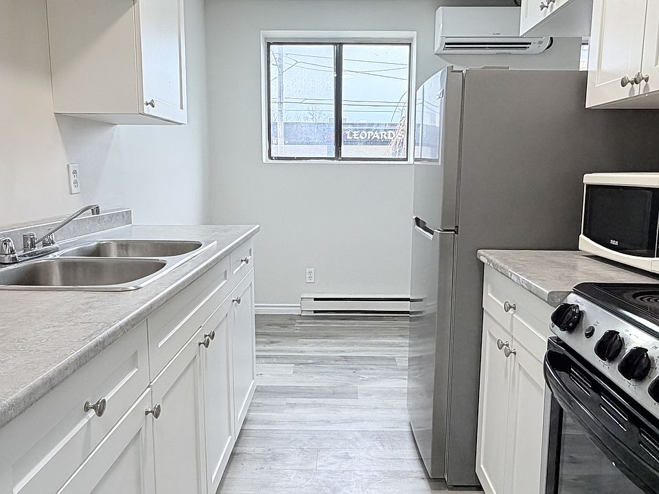 1st image of 591 Wellington Ave #101