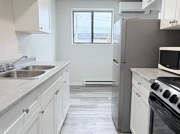 591 Wellington Ave #101, Windsor, ON N9A 5J3