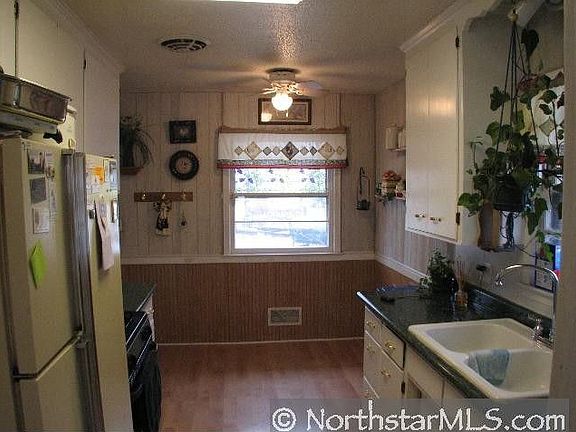 4th image of 8909 Elliot Ave S