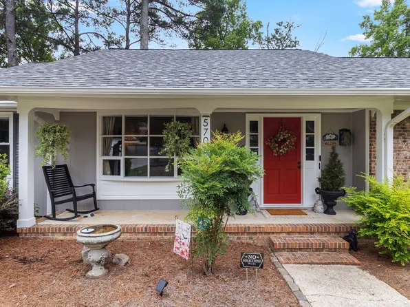 5703 Andes Ct, Fayetteville, NC 28304