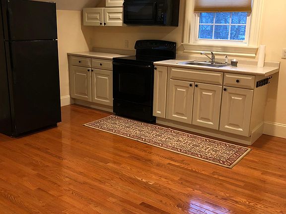2nd image of 15 South St #2