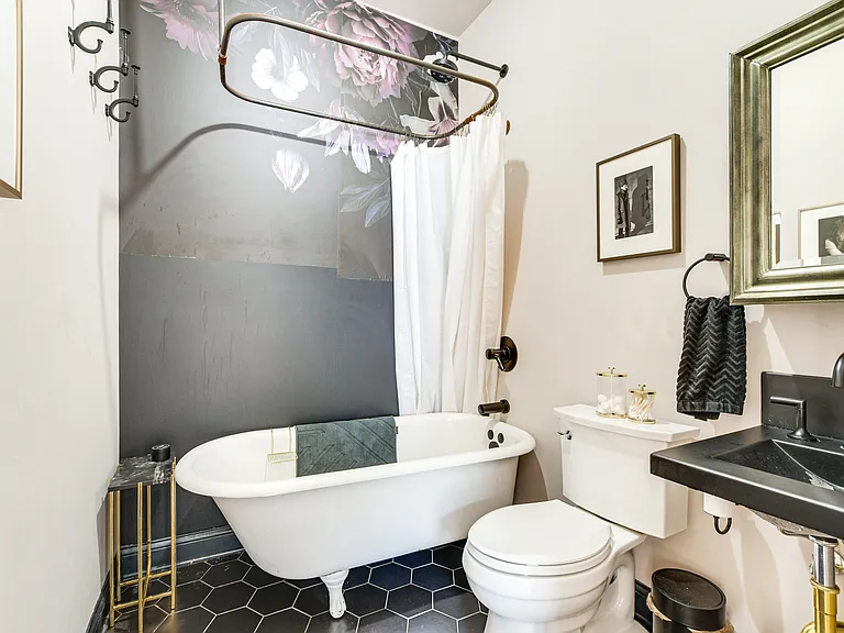 2256 W Grand Ave #3 — Photo 7