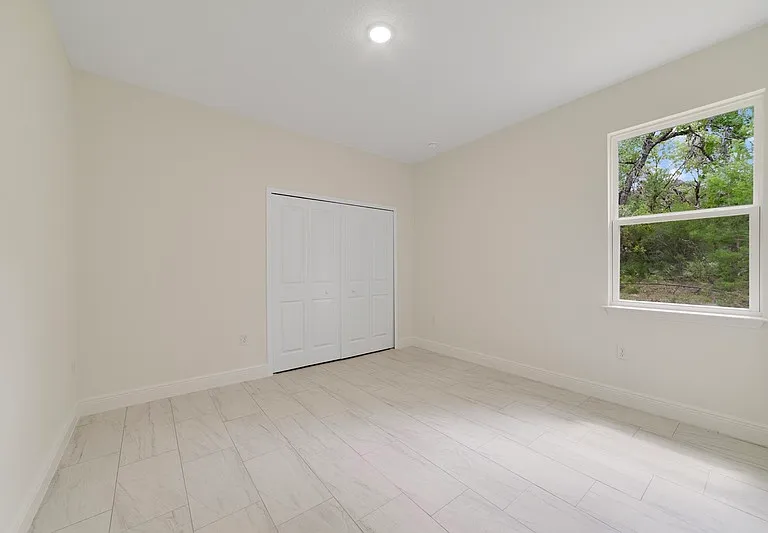 1912 W McNeal Dr — Photo 11