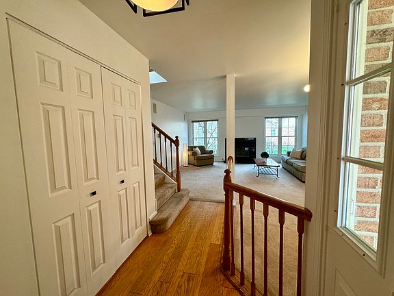 2nd image of 30W016 Spruce Ct