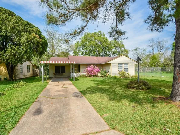 5515 Flamingo Dr, Houston, TX 77033