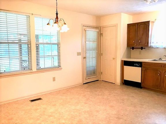 5th image of 1324 Wrightford Dr