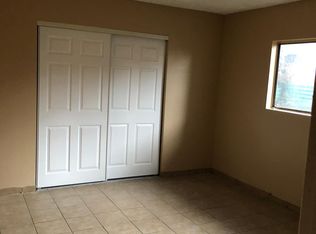 2218 Zoe Ave #B, Huntington Park, CA 90255