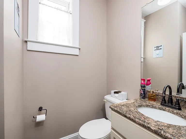 1601 Ashland Ave — Photo 5