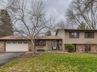 6742 Deerwood Ln N, Maple Grove, MN 55369