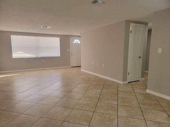 3rd image of 5439 Silver Spur Dr