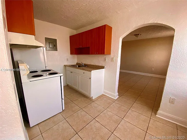 50 NW 79th St #9 — Photo 3