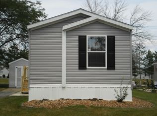 1 Pheasant Cir, Beecher, IL 60401