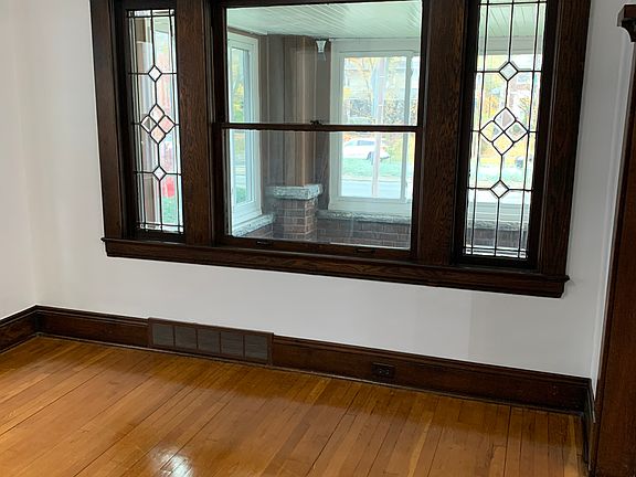 4th image of 10805 Clifton Blvd