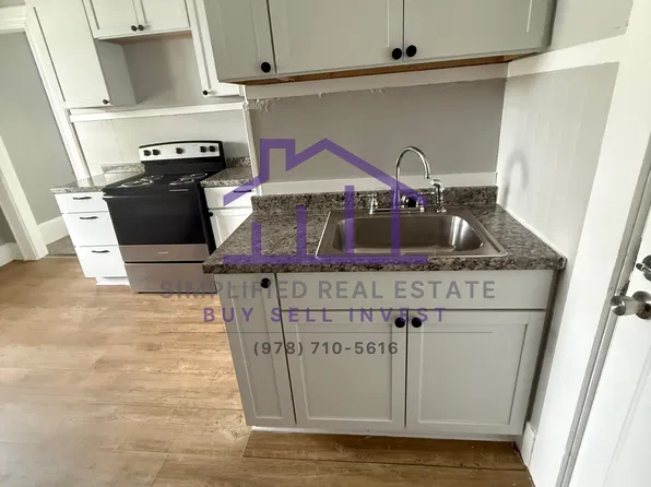 111 Ash St #9, Lewiston, ME 04240