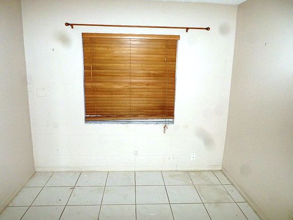 3rd image of 8438 NW 40th Ct