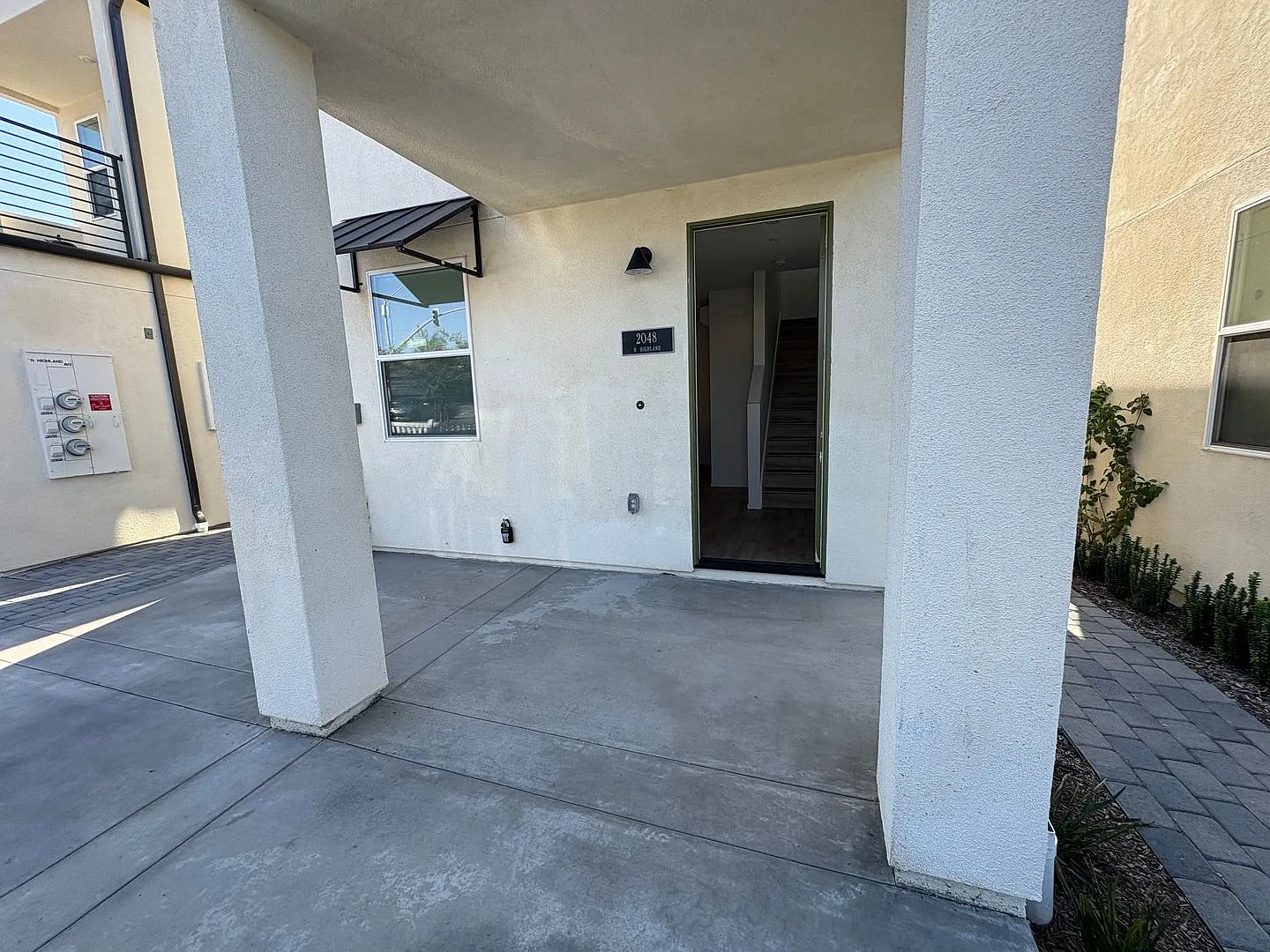 Division & Highland Rowhomes — Photo 2