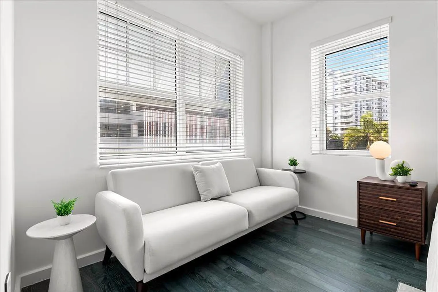 Studio, 1.0 bath, 355 sqft, $6,660 — Photo 2