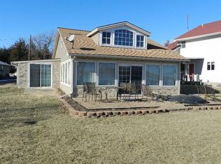 140 Kahola Rd, Council Grove, KS 66846