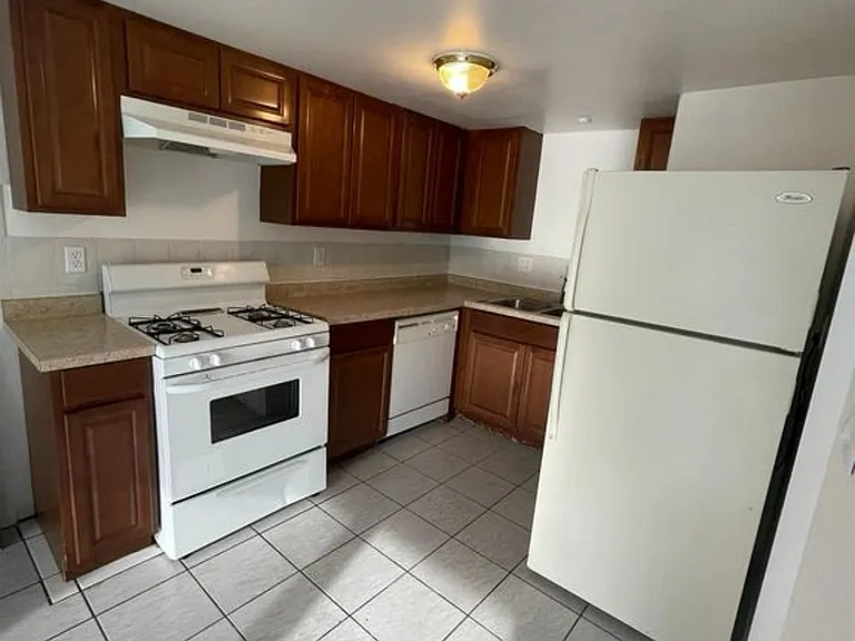 7542 Whitcomb St #D — Photo 13
