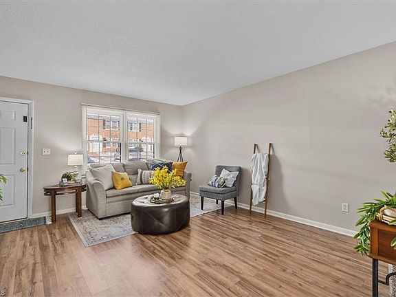 4th image of 311 Salisbury St APT 29